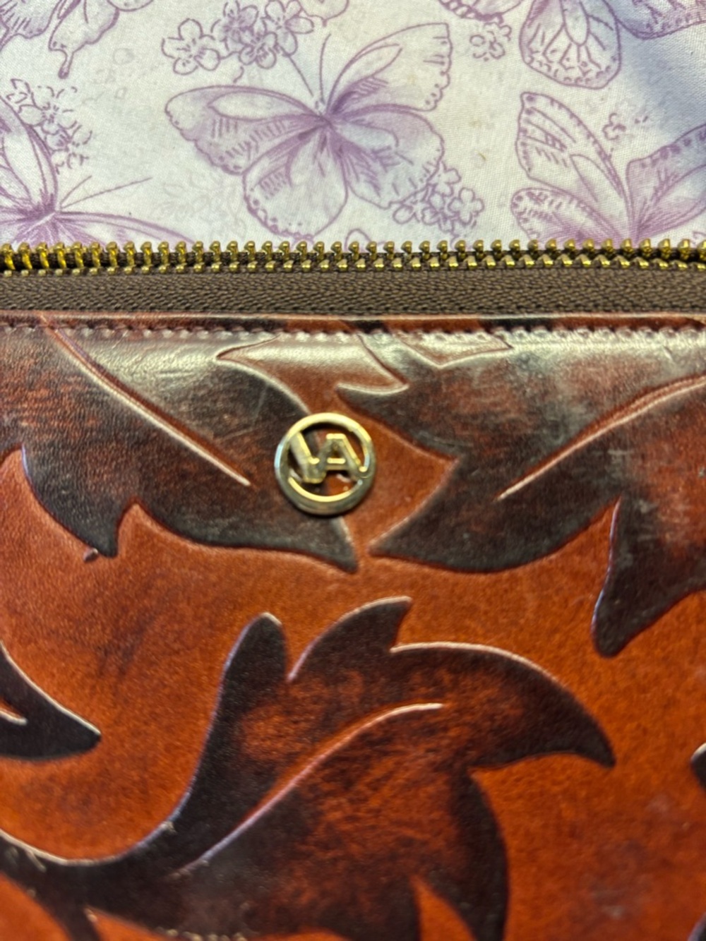 🌀Valentina Brown Embossed Leather Zip Wallet - Picture 2 of 6